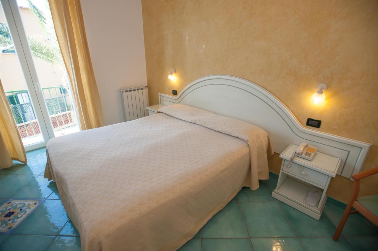 Hotel Villa Sirena - Thermae & Spa Ischia Dış mekan fotoğraf