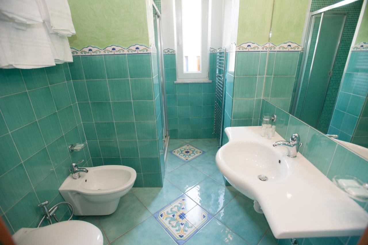 Hotel Villa Sirena - Thermae & Spa Ischia Dış mekan fotoğraf