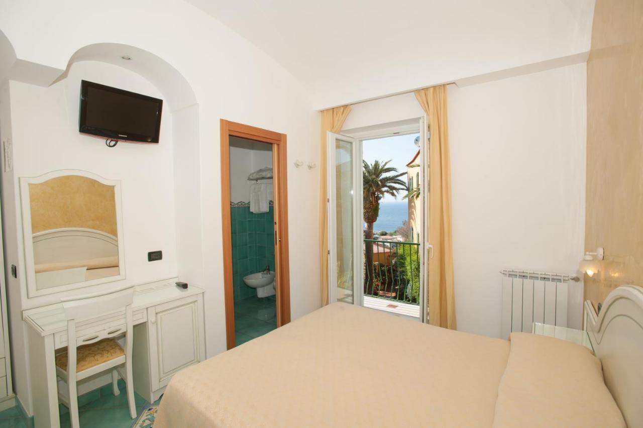 Hotel Villa Sirena - Thermae & Spa Ischia Dış mekan fotoğraf