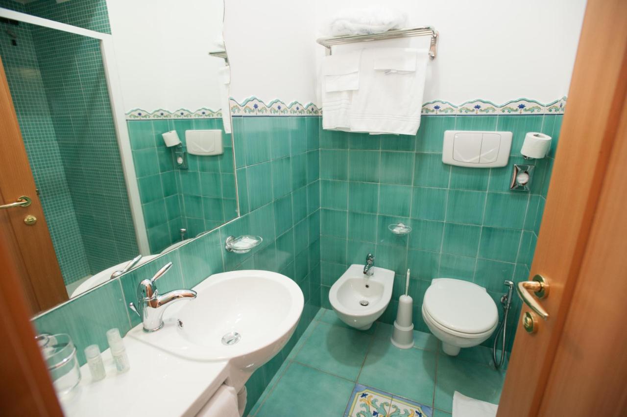 Hotel Villa Sirena - Thermae & Spa Ischia Dış mekan fotoğraf