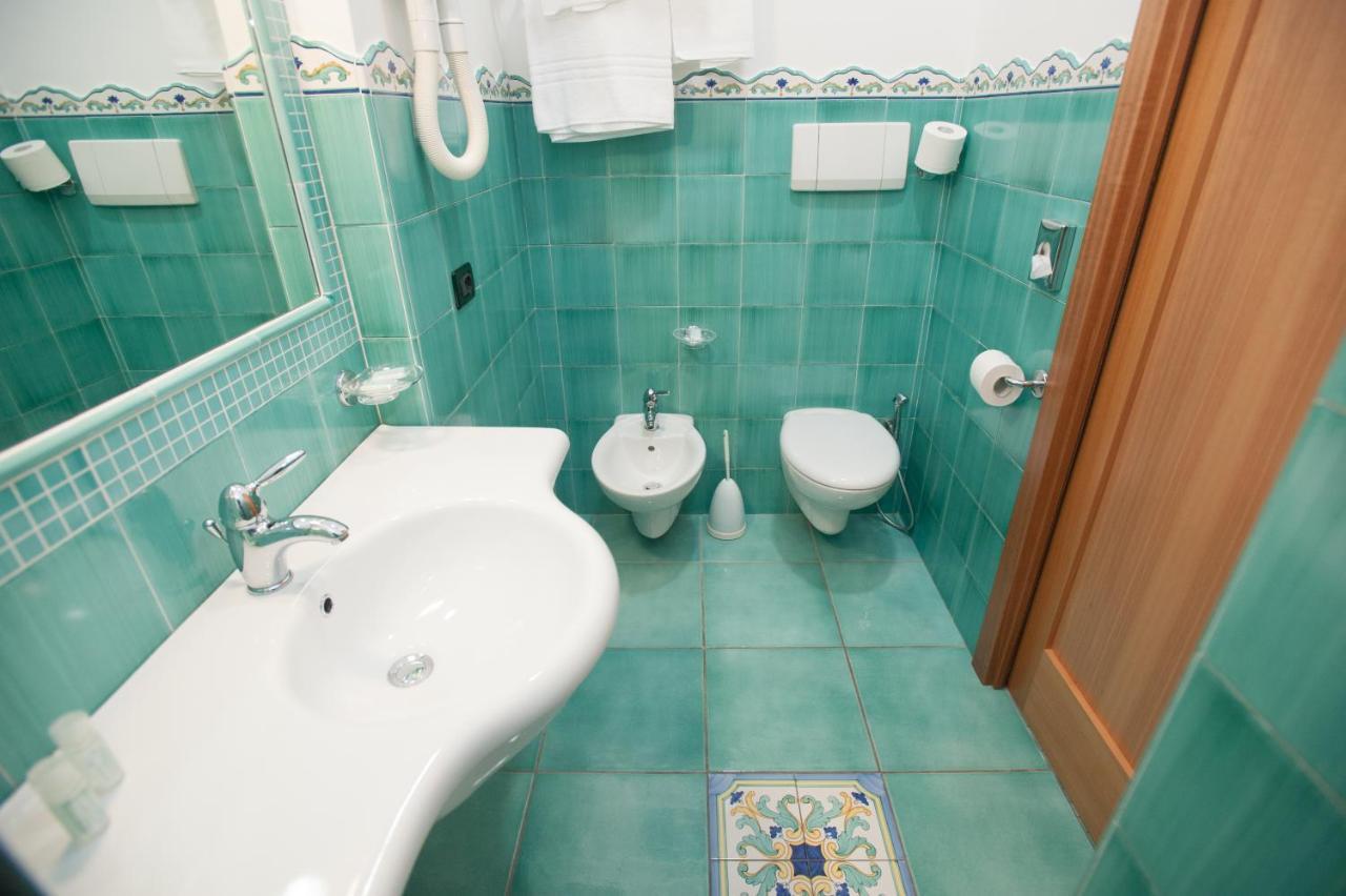 Hotel Villa Sirena - Thermae & Spa Ischia Dış mekan fotoğraf